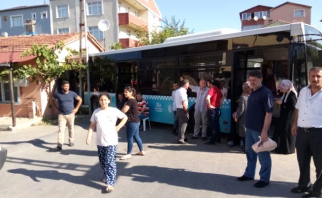 İstanbul'da Halk Otobüsü Eve Girdi