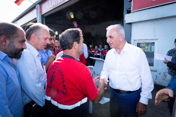 Başkan Yıldırım, Temizlik İşleri Personeli İle Buluştu