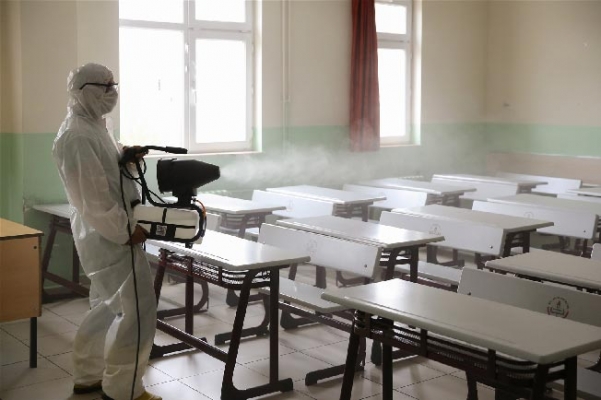 Okullar Dezenfekte Ediliyor