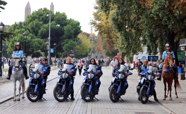 İBB MOTOSİKLETLİ VE ATLI KADIN ZABITALAR GÖREVDE